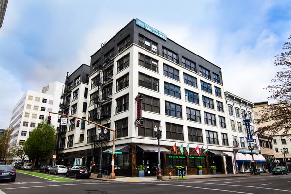 Broadway Commons: 225 SW Broadway, Portland, OR 97205